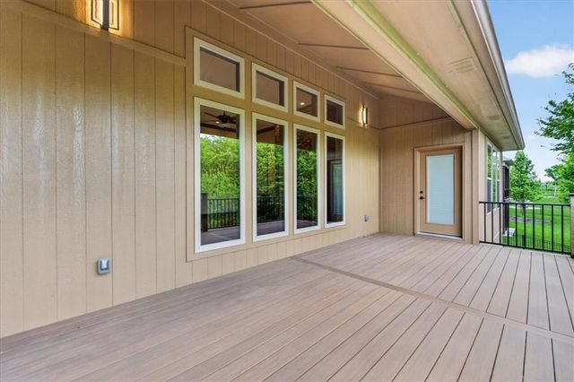 1928 NE Parks Summit Boulevard, Lee's Summit, MO 64064