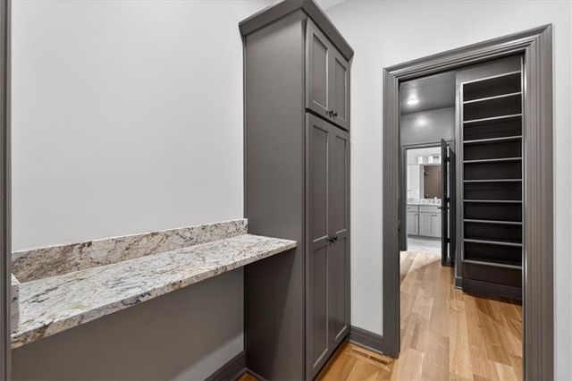 1928 NE Parks Summit Boulevard, Lee's Summit, MO 64064