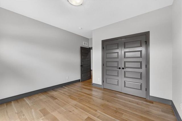 1928 NE Parks Summit Boulevard, Lee's Summit, MO 64064