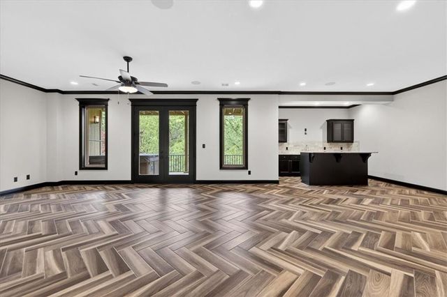 1928 NE Parks Summit Boulevard, Lee's Summit, MO 64064