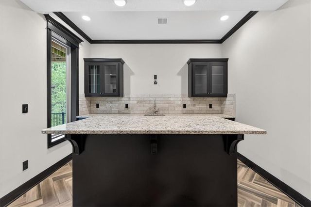 1928 NE Parks Summit Boulevard, Lee's Summit, MO 64064
