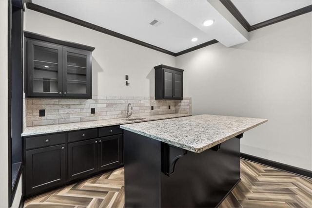 1928 NE Parks Summit Boulevard, Lee's Summit, MO 64064