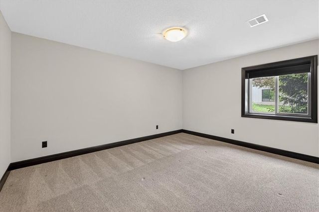 1928 NE Parks Summit Boulevard, Lee's Summit, MO 64064