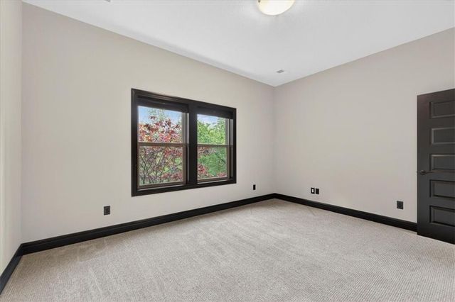 1928 NE Parks Summit Boulevard, Lee's Summit, MO 64064