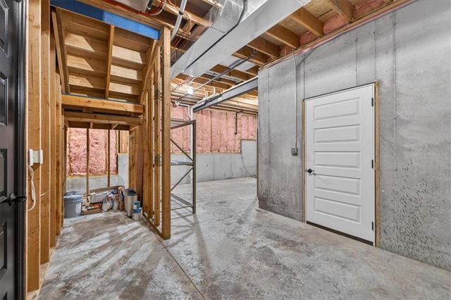 1928 NE Parks Summit Boulevard, Lee's Summit, MO 64064