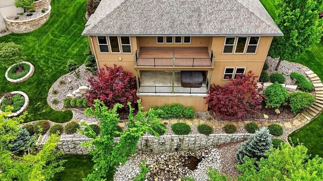1928 NE Parks Summit Boulevard, Lee's Summit, MO 64064