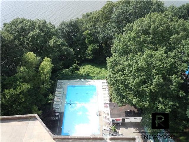 2575 Palisade Ave Apt 10E, New York City, NY 10463