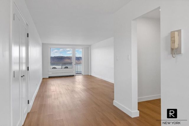 2575 Palisade Ave Apt 10E, New York City, NY 10463