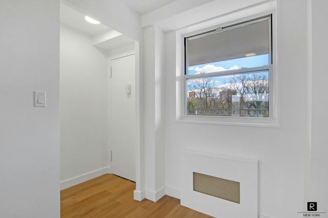 2575 Palisade Ave Apt 10E, New York City, NY 10463