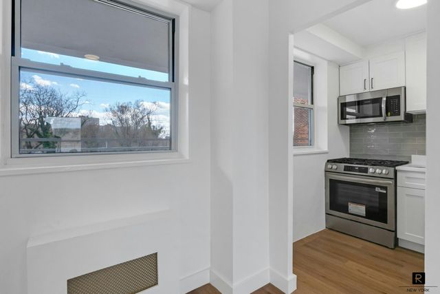 2575 Palisade Ave Apt 10E, New York City, NY 10463