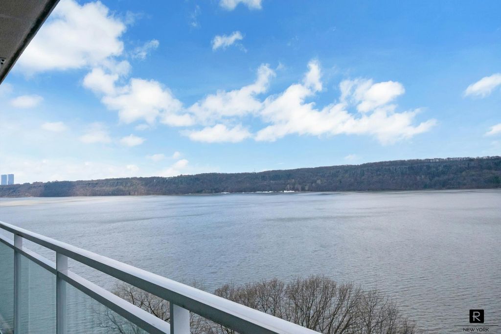 2575 Palisade Ave Apt 10E, New York City, NY 10463