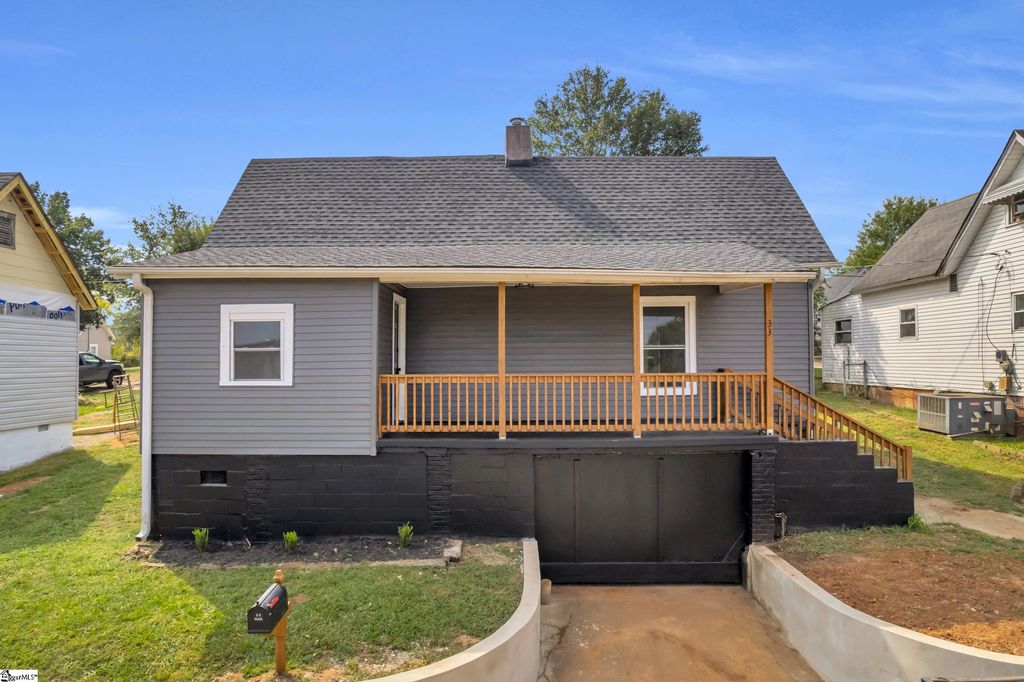 33 Henry Street, Greenville, SC 29605