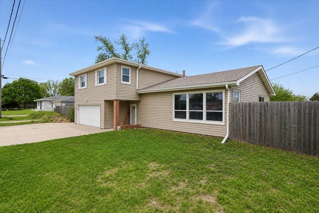 918 N 24TH Street, Council Bluffs, IA 51501