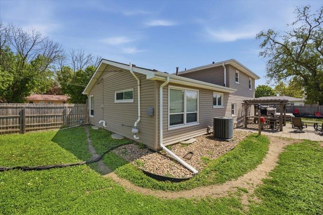 918 N 24TH Street, Council Bluffs, IA 51501