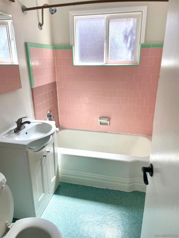 1078-82 Hayes Ave, San Diego, CA 92103