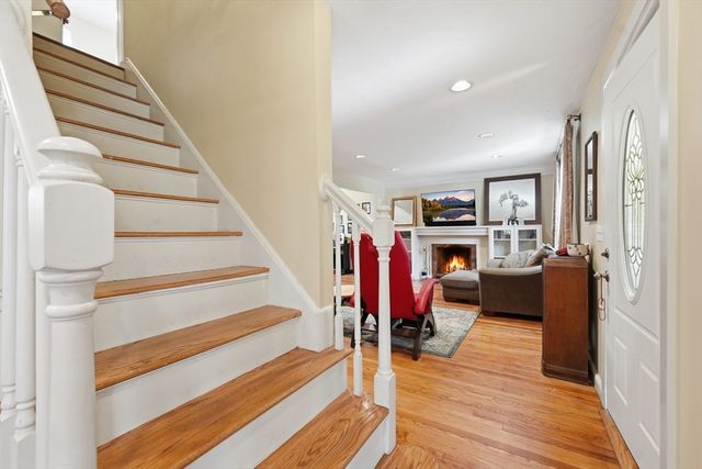 13 Stagg Dr, Natick, MA 01760