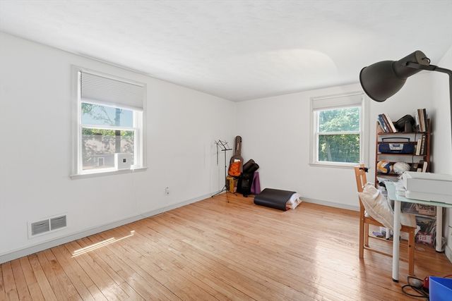 13 Stagg Dr, Natick, MA 01760