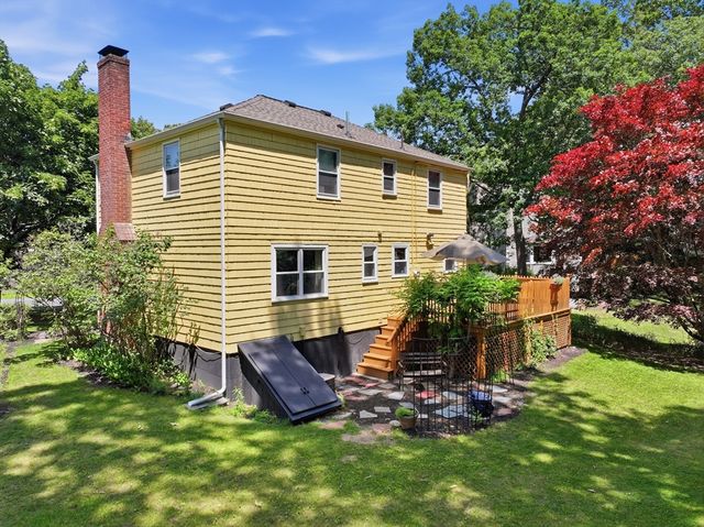13 Stagg Dr, Natick, MA 01760