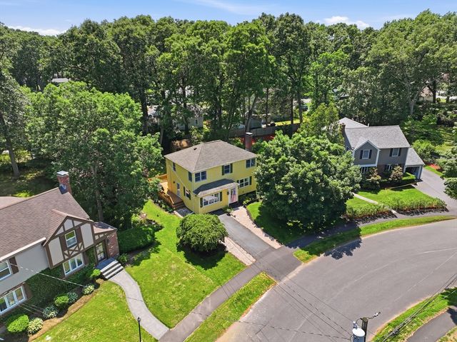 13 Stagg Dr, Natick, MA 01760