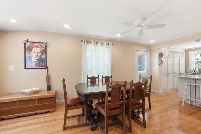 13 Stagg Dr, Natick, MA 01760
