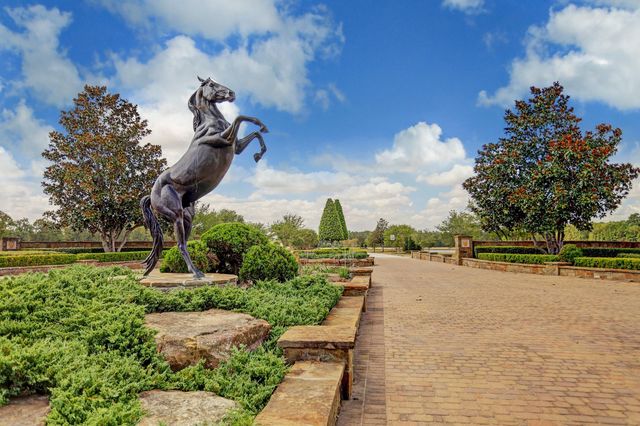 2215 Stallion Lakes Avenue, Hockley, TX 77447