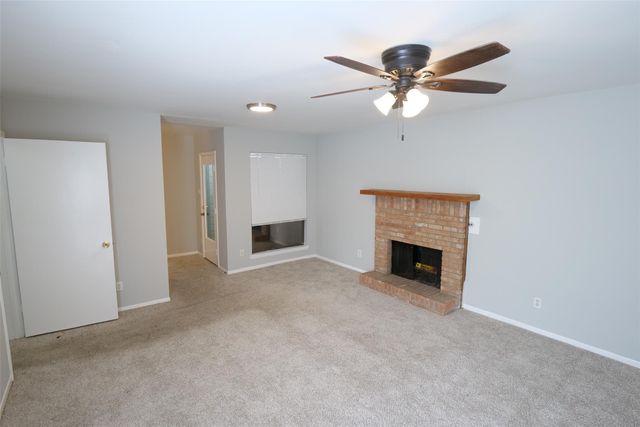 9526 Val Verde Street, Houston, TX 77063