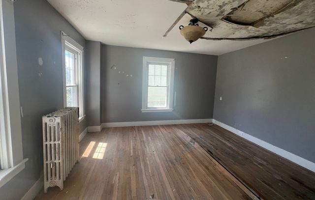 59 Business St, Boston, MA 02136