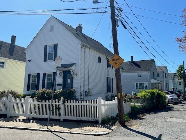 59 Business St, Boston, MA 02136
