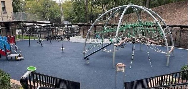 3 Fordham Hill Oval 1G, Bronx, NY 10468