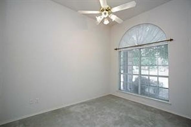 306 Sparrow Hawk, Mckinney, TX 75072