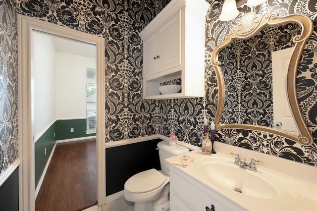 8301 NW 64th Terrace, Oklahoma City, OK 73132