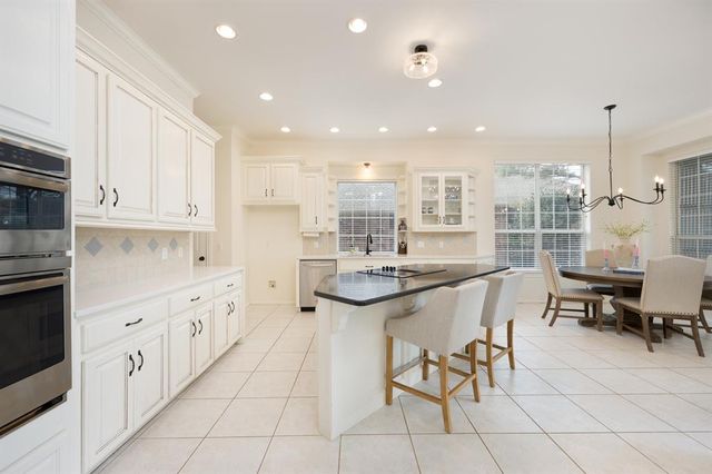 8301 NW 64th Terrace, Oklahoma City, OK 73132