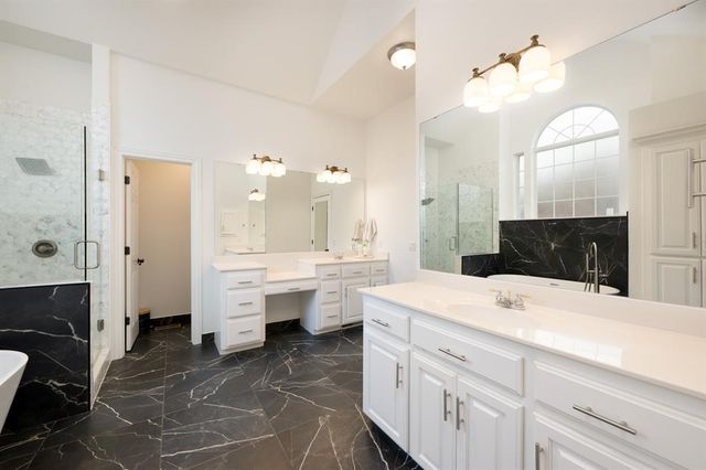 8301 NW 64th Terrace, Oklahoma City, OK 73132