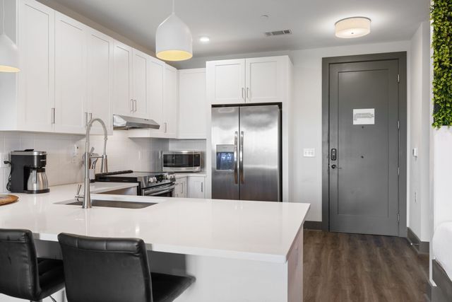 65 Lindsley Ave Apt 412, Nashville, TN 37210
