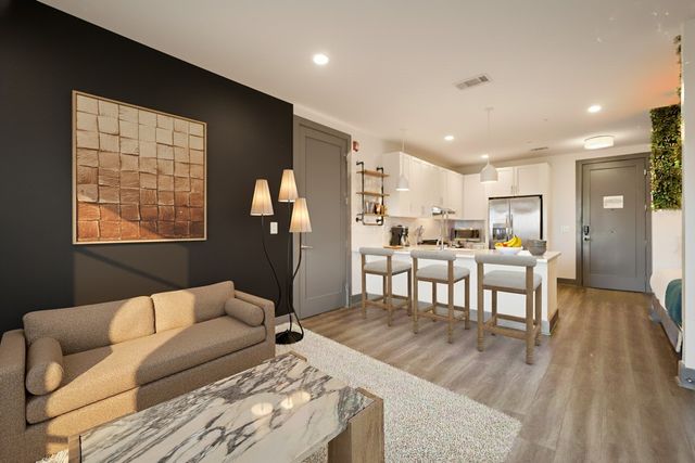 65 Lindsley Ave Apt 412, Nashville, TN 37210