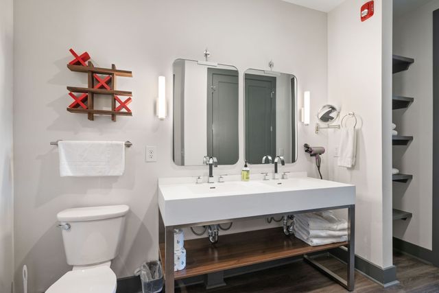 65 Lindsley Ave Apt 412, Nashville, TN 37210