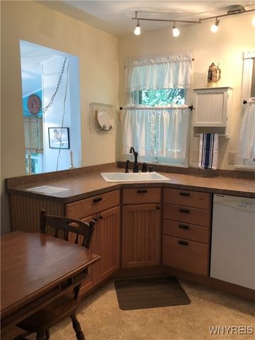 1552 Cox Road, Grand Island, NY 14072