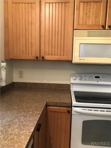 1552 Cox Road, Grand Island, NY 14072