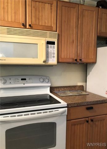 1552 Cox Road, Grand Island, NY 14072