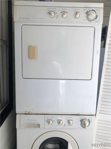 1552 Cox Road, Grand Island, NY 14072