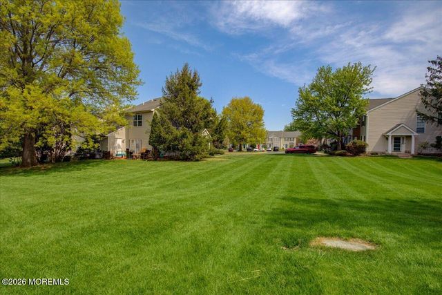 19 Haverford Court 5, Freehold, NJ 07728