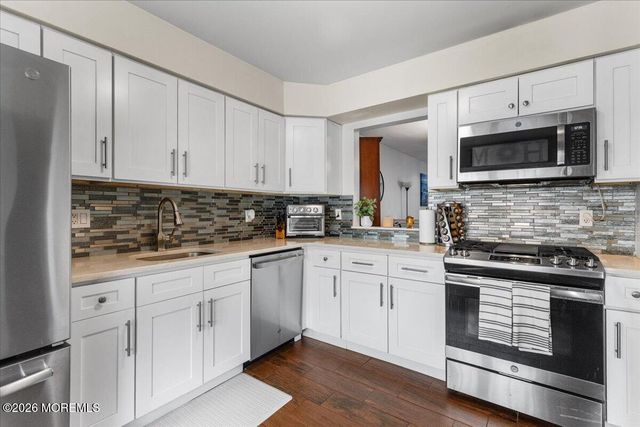 19 Haverford Court 5, Freehold, NJ 07728