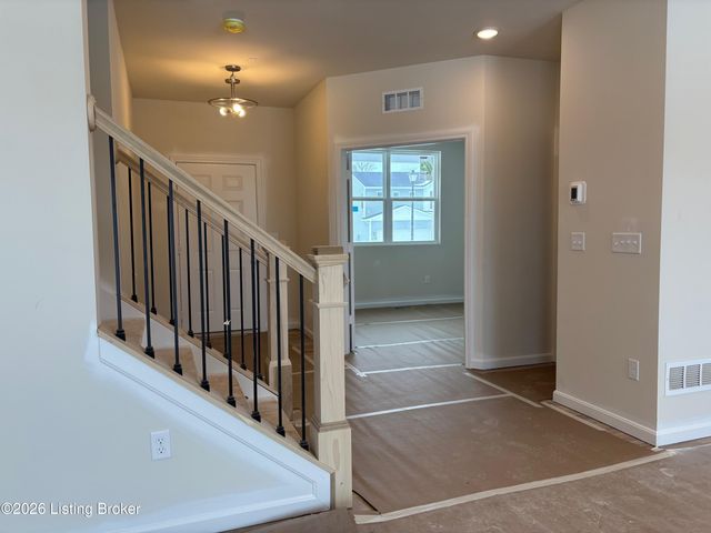 256 Ardmore Crossing Dr, Shelbyville, KY 40065