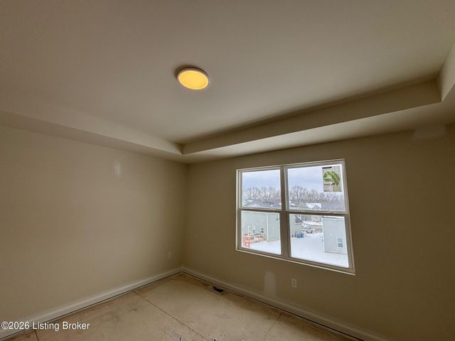 256 Ardmore Crossing Dr, Shelbyville, KY 40065