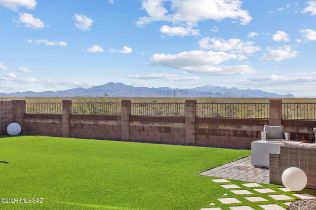 11192 S Weismann Drive, Vail, AZ 85641