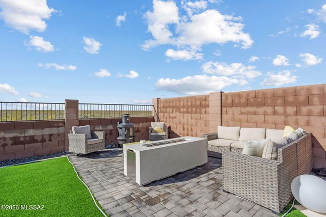 11192 S Weismann Drive, Vail, AZ 85641