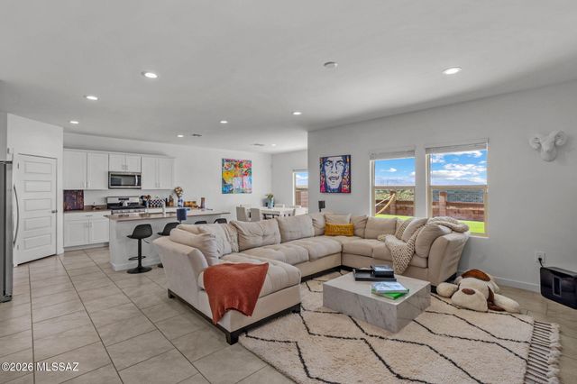 11192 S Weismann Drive, Vail, AZ 85641