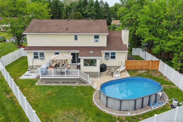37 Guernsey Drive, New Windsor, NY 12553