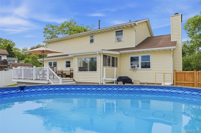 37 Guernsey Drive, New Windsor, NY 12553