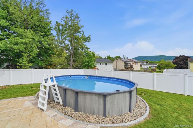 37 Guernsey Drive, New Windsor, NY 12553